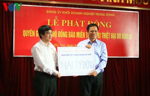 More aid to storm victims in the central region	 - ảnh 1